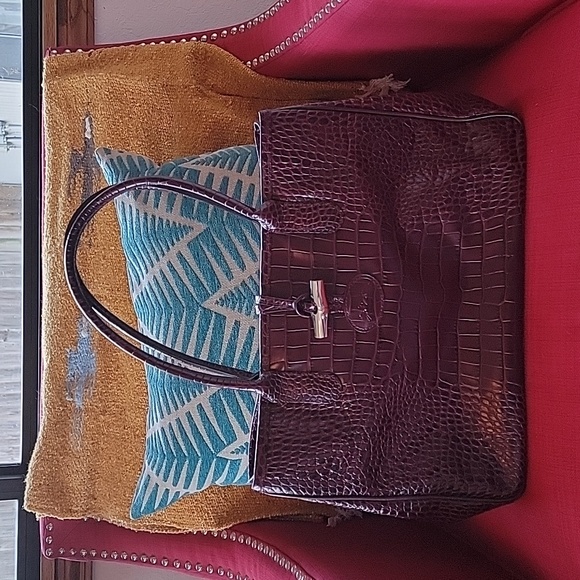 Longchamp Handbags - Longchamp Roseau Croc Embossed Tote